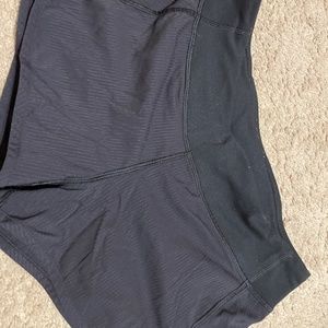 Lululemon Ivivva girls black speed it up shorts size 14